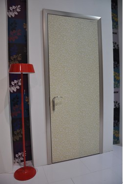 第十四屆廣州建博會:新標(biāo)家居“波普之風(fēng)”大受追捧(圖4) 第十四屆廣州建博會:新標(biāo)家居“波普之風(fēng)”大受追捧(圖4)