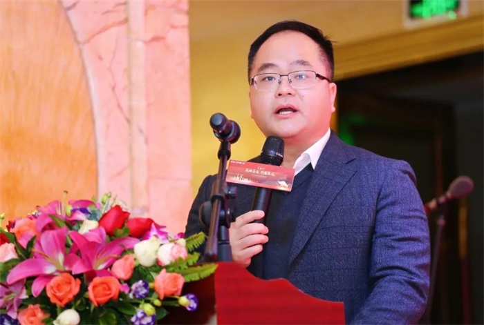 砥礪奮進(jìn) 行穩(wěn)致遠(yuǎn) | 新標(biāo)家居2021迎春晚會(huì)(圖2) 砥礪奮進(jìn) 行穩(wěn)致遠(yuǎn) | 新標(biāo)家居2021迎春晚會(huì)(圖2)